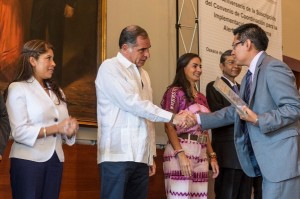 Gabino Gobernador - Aniversario del Programa Alerta Amber Oaxaca 01