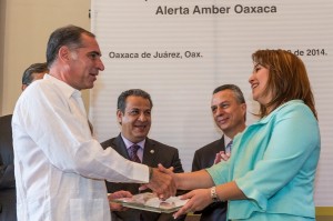 Gabino Gobernador - Aniversario del Programa Alerta Amber Oaxaca 03