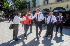 GCM-CAMINANDO ZOCALO  (1)