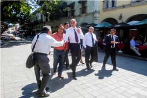 GCM-CAMINANDO ZOCALO  (2)