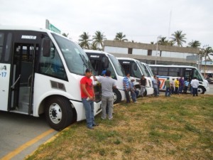 José Antonio Estefan da el banderazo de “Renovación del parque Vehicular del Transporte Urbano” (4)