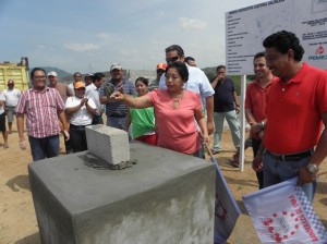 Las Salinas primera piedra