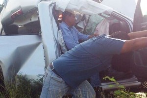 accidente choque de dos camionetas-lesionado-