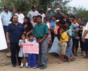 Héctor Becerril y Edith Escobar le coquetean al PRD para hacer trabajo sucio en las colonias