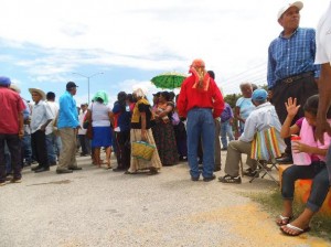 Se manifiestan integrantes de la UCIZONI en la Refinería de Salina Cruz. (7)