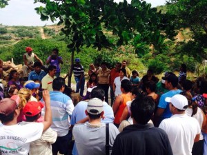 Refrenda su compromiso Rosa Nidia Villalobos a vecinos de la colonia San Martín (1)