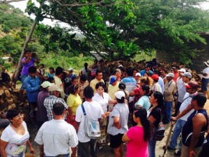 Refrenda su compromiso Rosa Nidia Villalobos a vecinos de la colonia San Martín (6)