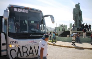 Caravana por Ayotzinapa llega a tierras Oaxaqueñas (13)