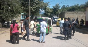 moto taxistas que chocaron en Tehuantepec---