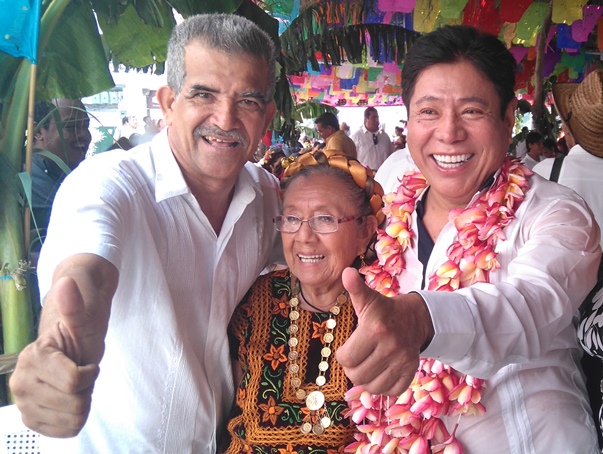 Roberto Rueda,candidato a concejal de lujo...Miles de votos para Coco León.