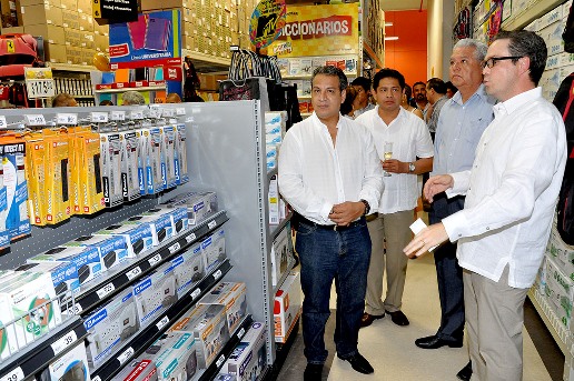 Autoridades municipales inauguran la tienda Office Max en Salina Cruz –  EVIDENCIAS
